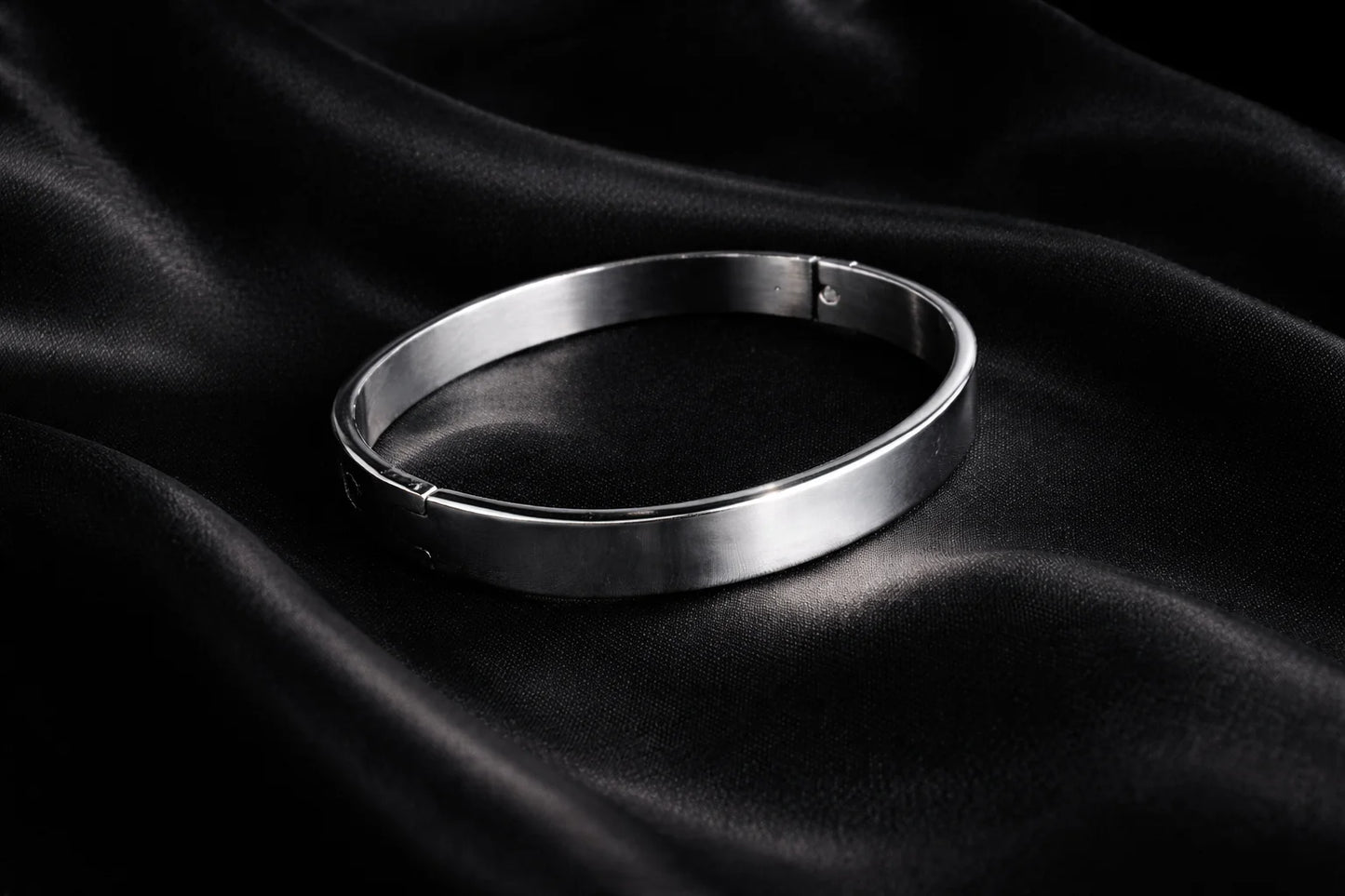 Plain stainless steel men's kada bracelet, smooth polished bangle with small clasp